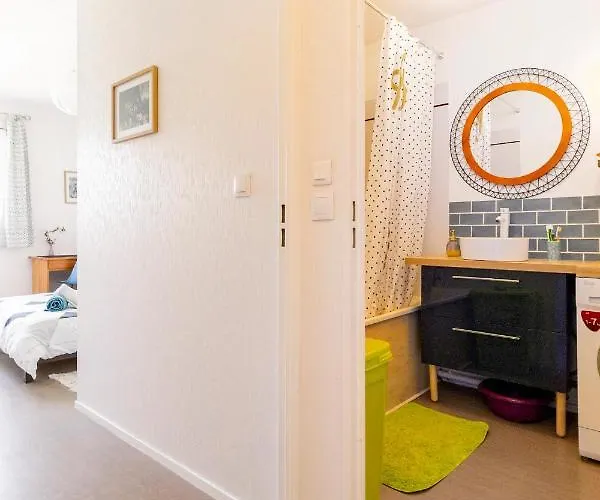 Quarto em Acomodações Particulares Chambre Calme Dans Un Lumineux