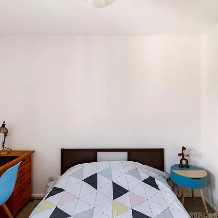 Chambre Calme Dans Un Lumineux Homestay